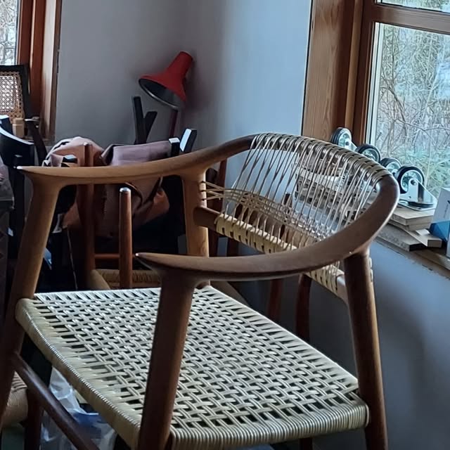Bambi 55/1 armstol med flettet sete og rygg